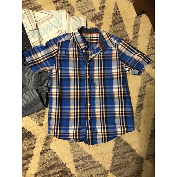 Old Navy Boys Short Sleeve Button Up Collared Shirts Size Medium 8 - Picture 5 of 8